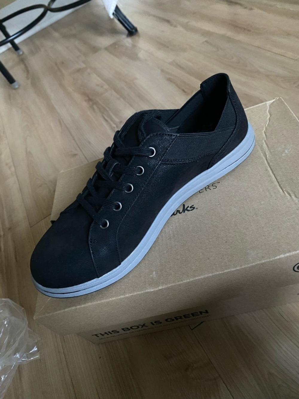 Women’s size 9 Black Clark’s Cloudsteppers